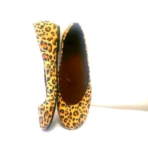 Faded Glory Leopard Print Ballet Flats size 9 1/2